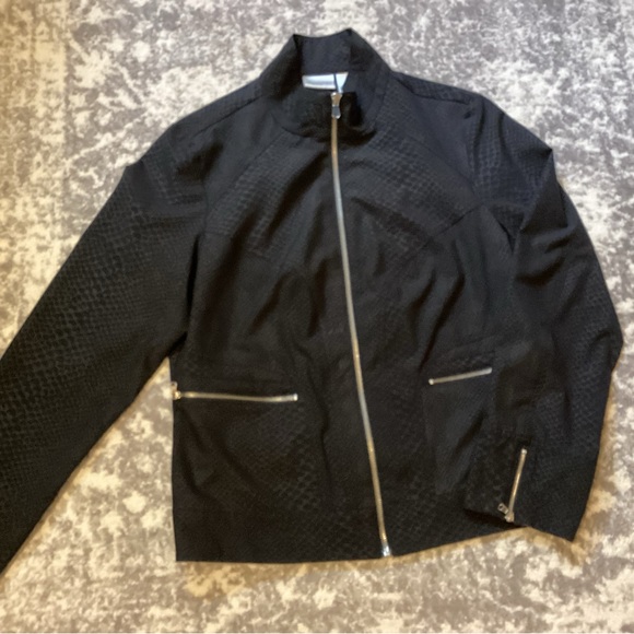 Chico's Jackets & Blazers - Chicos unlined Zenergy jacket in black size 1